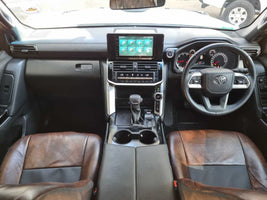 2022 - TOYOTA - Land Cruiser 300