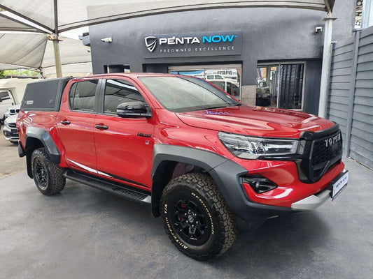 2025 - TOYOTA - Hilux