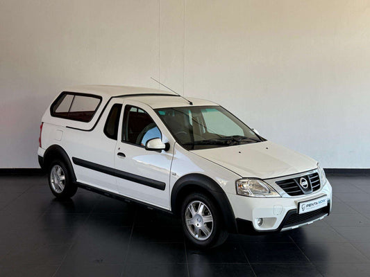 2020 - NISSAN - NP200