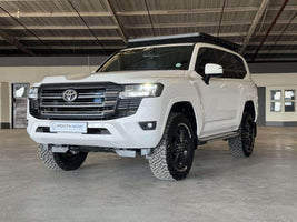 2022 - TOYOTA - Land Cruiser 300