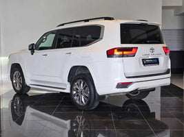 2023 - TOYOTA - Landcruiser