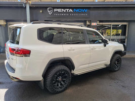 2022 - TOYOTA - Land Cruiser 300
