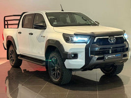 2024 - TOYOTA - Hilux