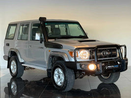 2018 - TOYOTA - Land Cruiser 76