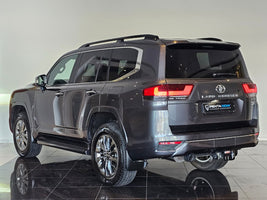 2023 - Toyota - LAND CRUISER