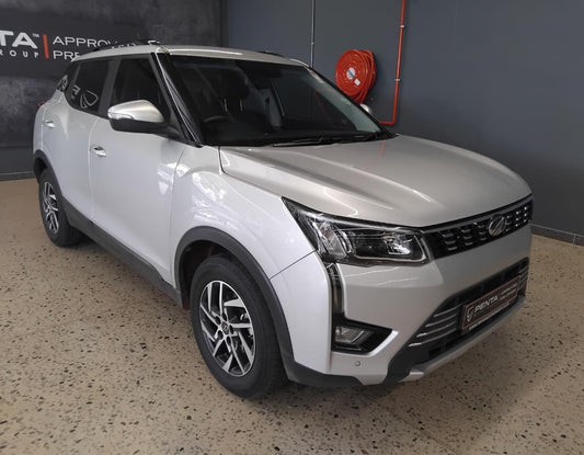 2022 - MAHINDRA - XUV300