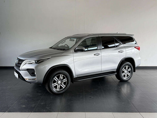 2022 - TOYOTA - Fortuner