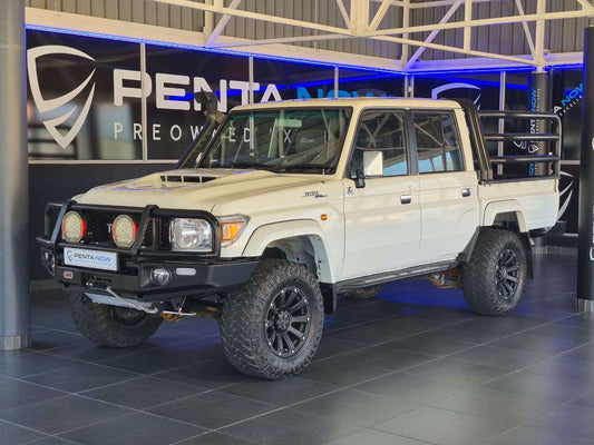 2022 - TOYOTA - Land Cruiser 79