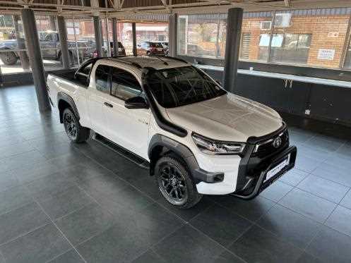 2021 - TOYOTA - Hilux