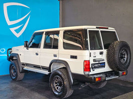 2026 - TOYOTA - Land Cruiser 76