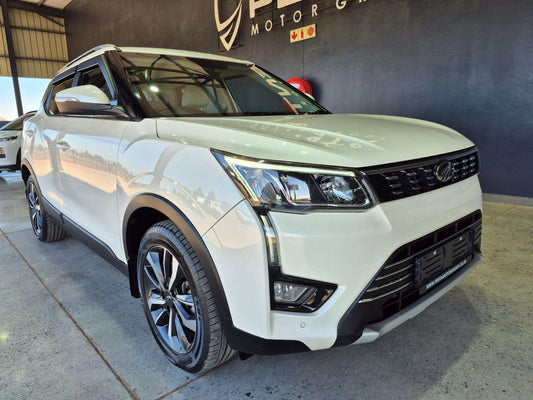 2019 - MAHINDRA - XUV300
