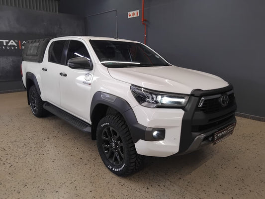 2022 - TOYOTA - Hilux