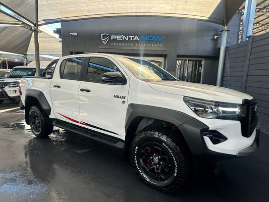 2025 - TOYOTA - Hilux