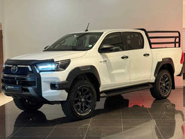 2024 - TOYOTA - Hilux