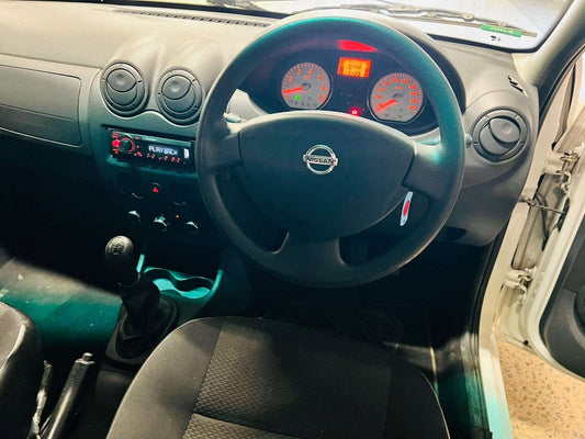 2023 - NISSAN - NP200