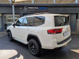 2022 - TOYOTA - Land Cruiser 300