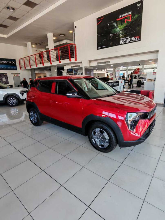 2025 - MAHINDRA - XUV3X0