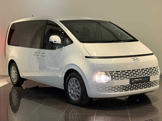 2022 - HYUNDAI - Staria