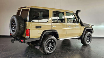 2023 - TOYOTA - Land Cruiser 76