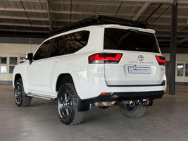 2022 - TOYOTA - Land Cruiser 300