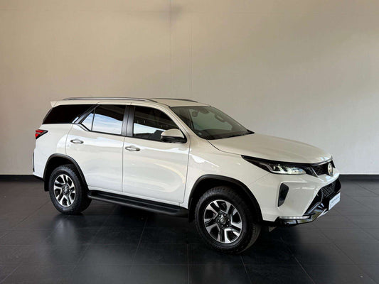 2025 - TOYOTA - Fortuner
