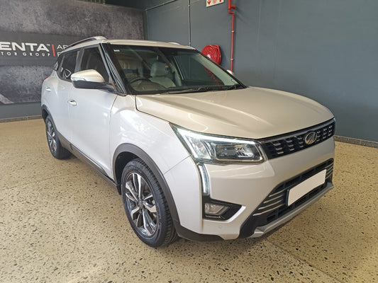 2020 - MAHINDRA - XUV300