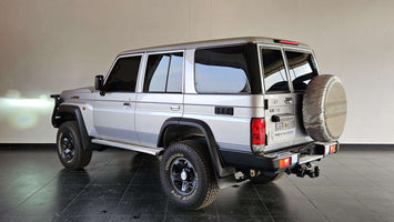 2024 - TOYOTA - Land Cruiser 70