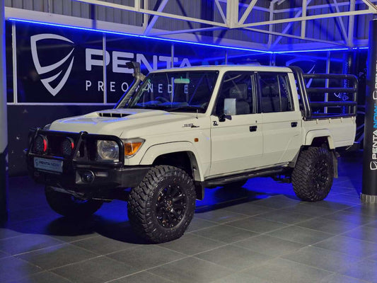 2022 - TOYOTA - Land Cruiser 79